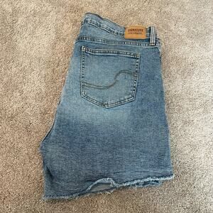 Levis Signature Women's Heritage High Rise Shorts Light Wash Size 18 W34‎